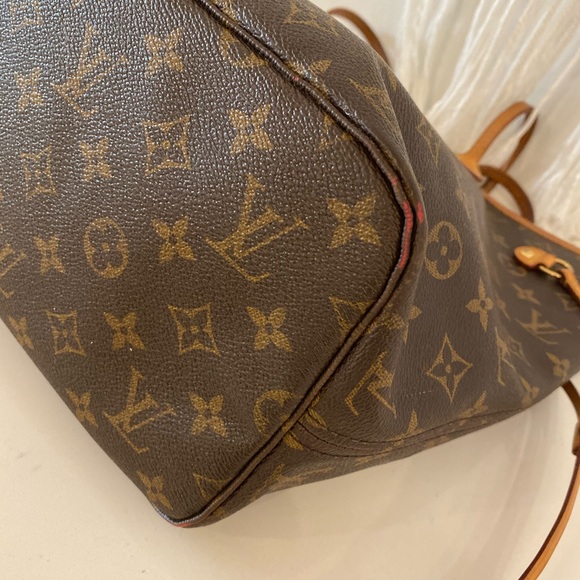 Louis Vuitton Neverfull MM - Picture 5 of 8